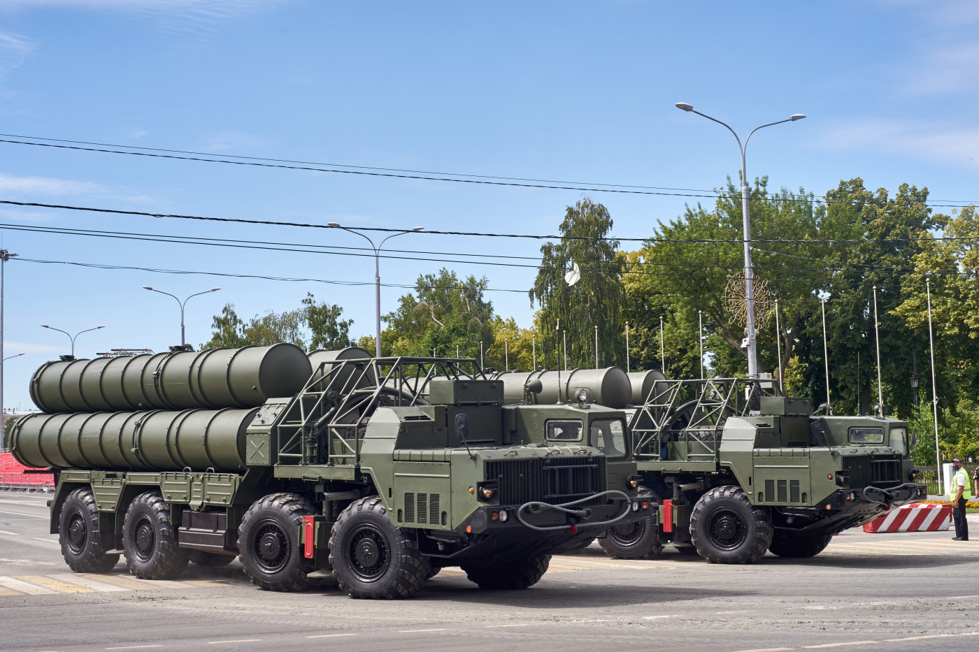 пусковая установка С-300ПС парадного расчета. г. Самара, ул. Вилоновская