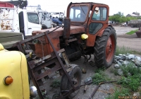 Трактор Т-40АМ. Алтайский край, Камень-на-Оби, улица Кондратюка