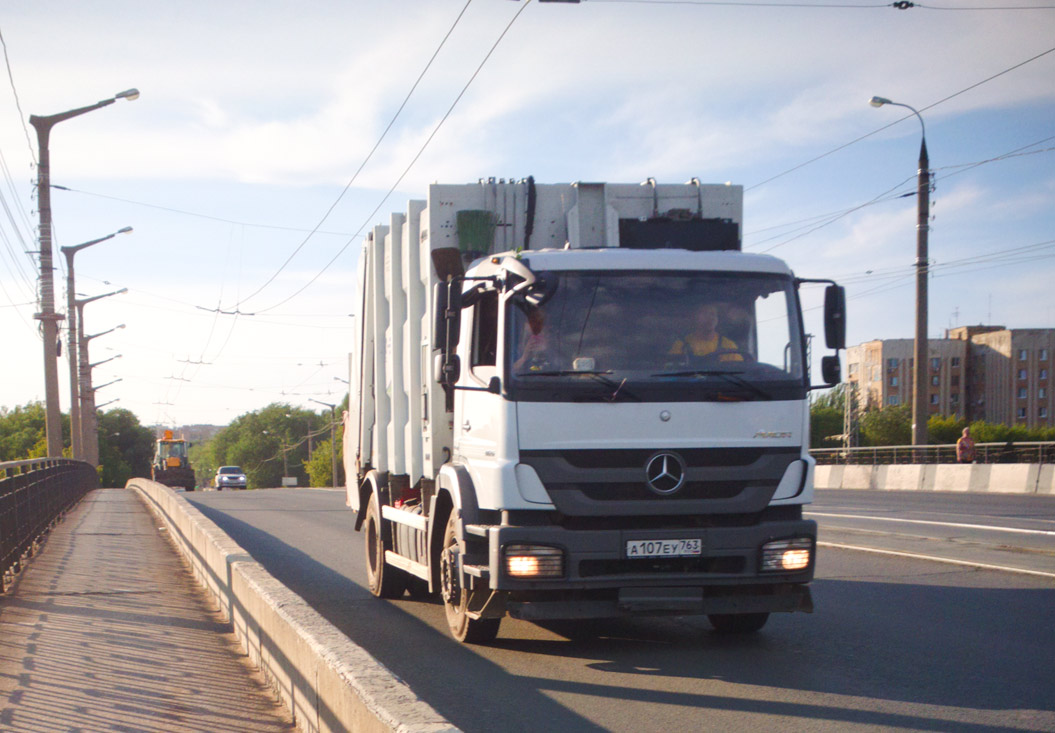 Мусоровоз ZOELLER MEDIUM на шасси Mercedes-Benz Axor #А107ЕУ763. г. Самара, ул. XXII Партсъезда