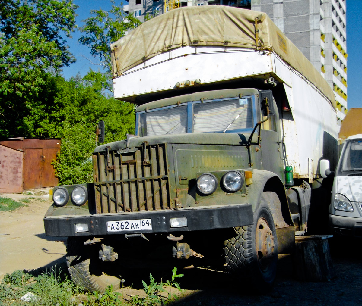 Фургон на шасси КрАЗ-255Б1 #А362АК64. г. Самара, ул. Тихвинская