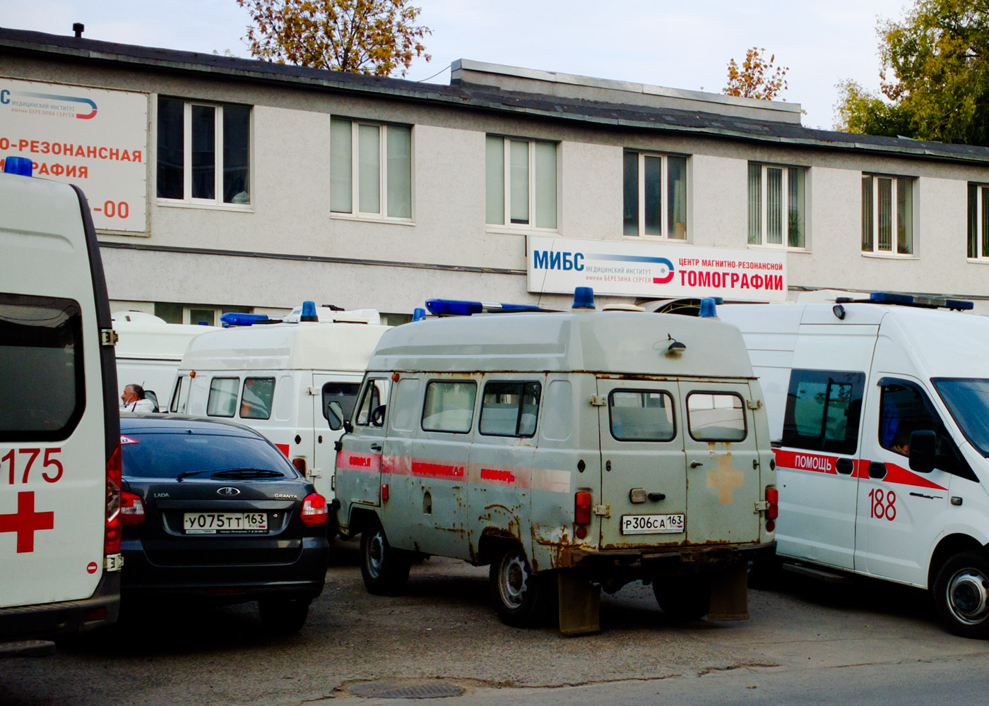 автомобиль скорой медицинской помощи УАЗ 39625 #Р306СА163. Самара, улица Мяги