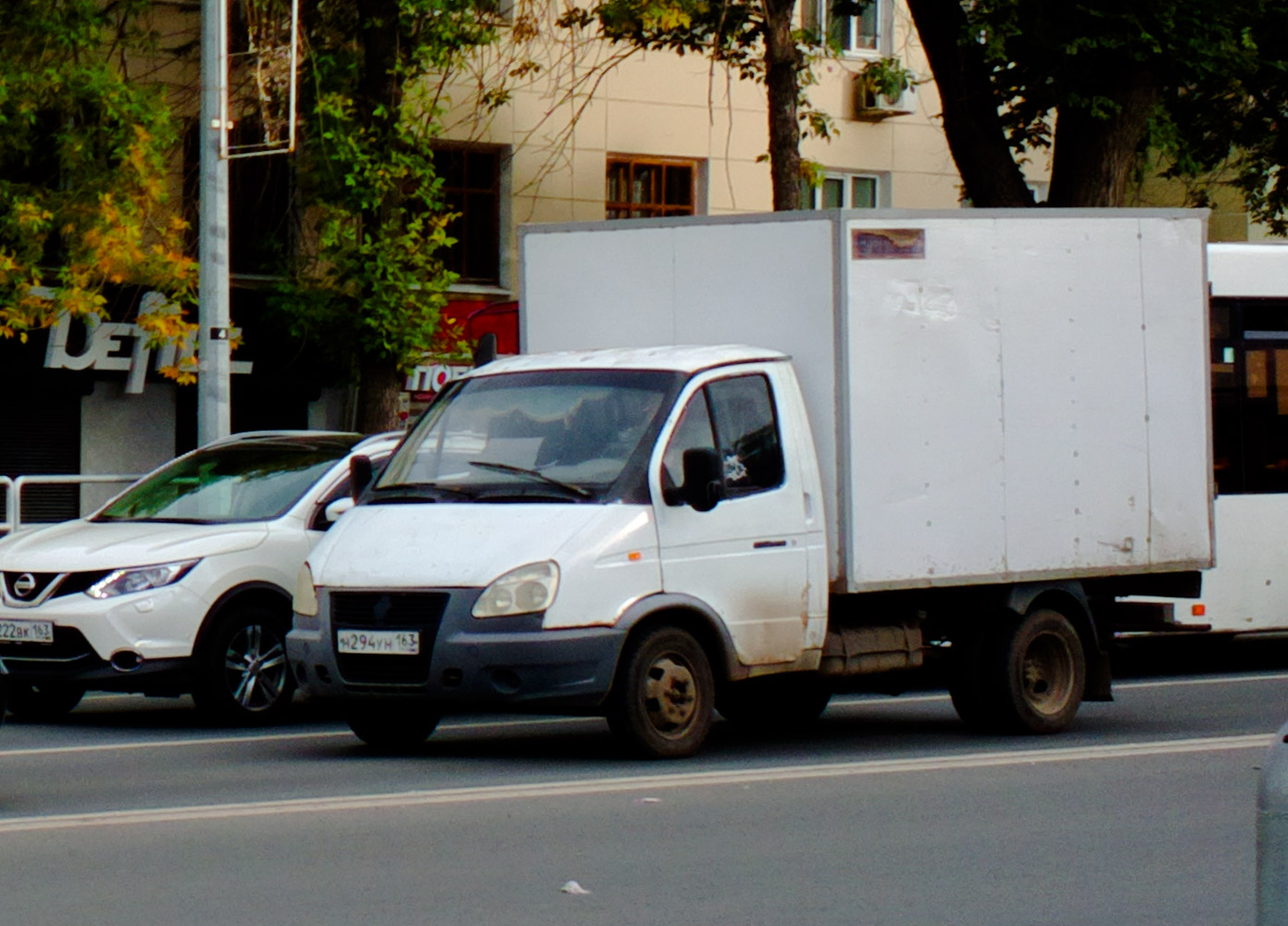 фургон на шасси ГАЗ-3302-288 "Газель-Бизнес" #Н294УН163. Самара, Ново-Садовая улица