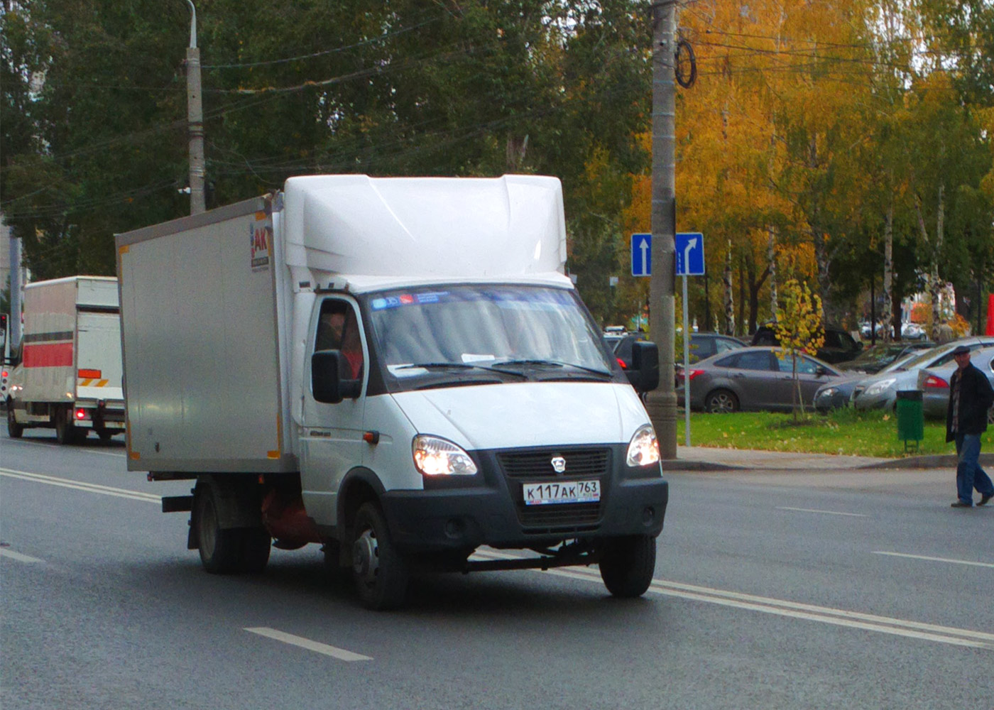 Фургон на шасси ГАЗ-3302-288 "Газель-Бизнес" #К117АК763. г. Самара, ул. Мичурина