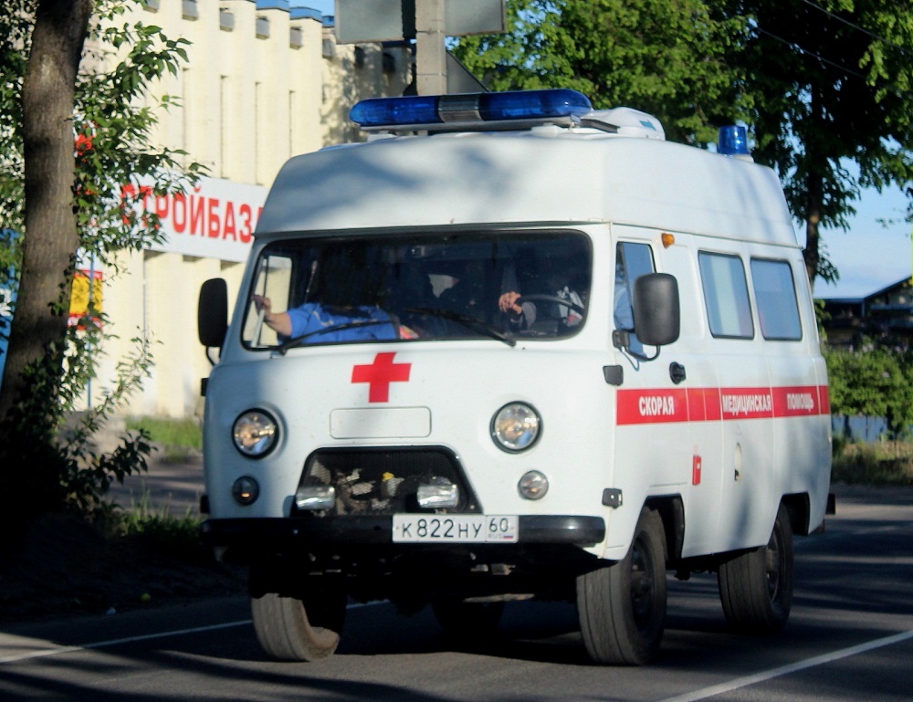 УАЗ-396223 №К 822 НУ 60. Псков, улица Советской Армии