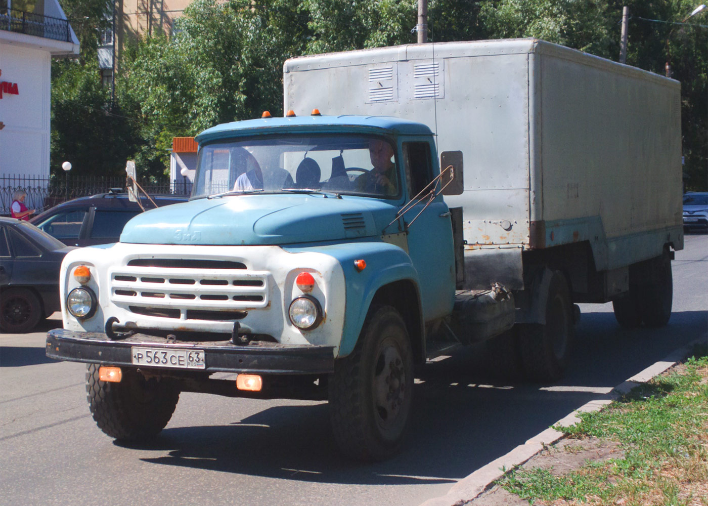 Седельный тягач ЗиЛ-441510 с полуприцопом ОдАЗ-885 #Р563СЕ63. г. Самара, ул. Революционная