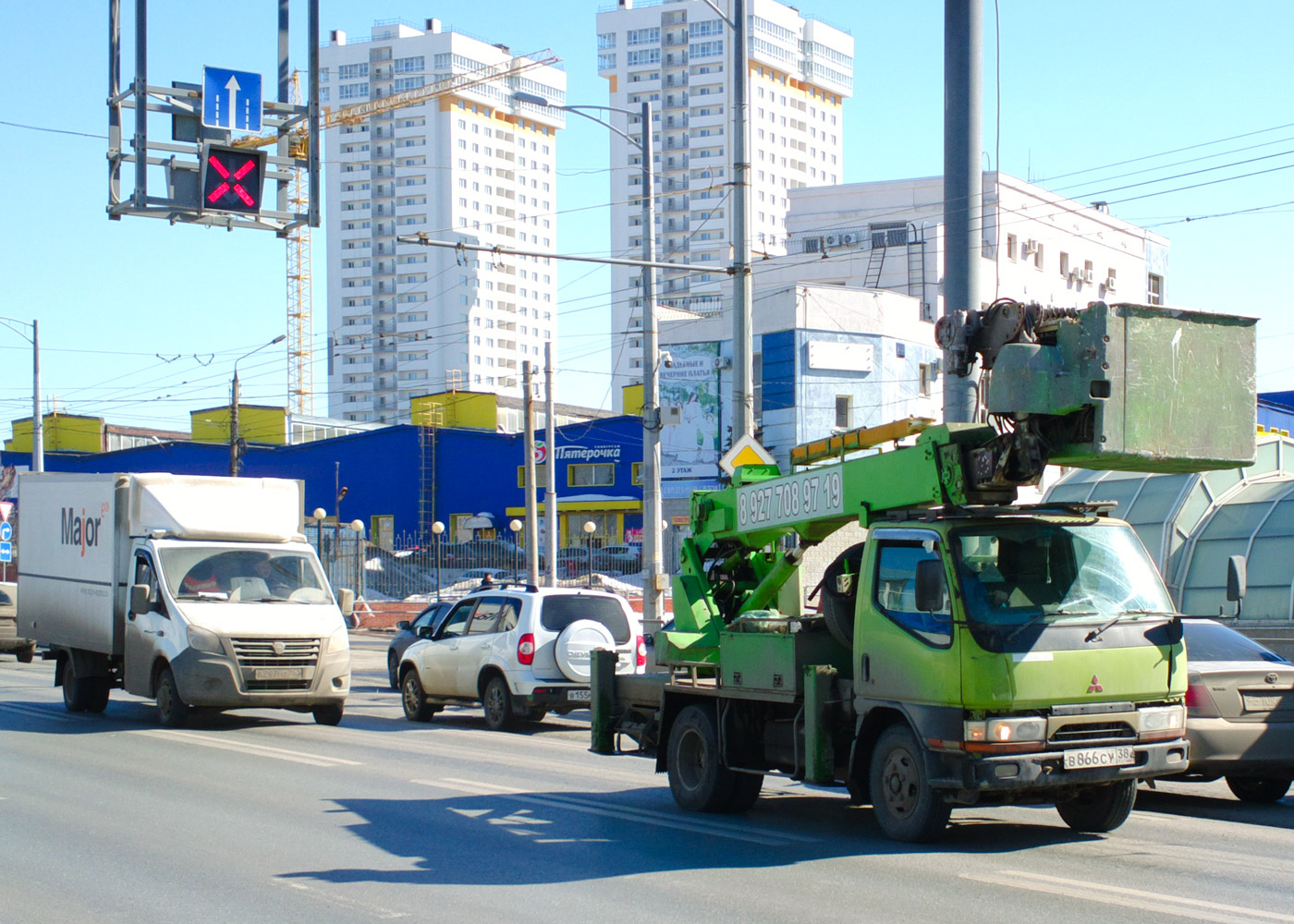 Автоподъемник на шасси Mitsubishi Canter #В866СУ38. г. Самара, Московское шоссе