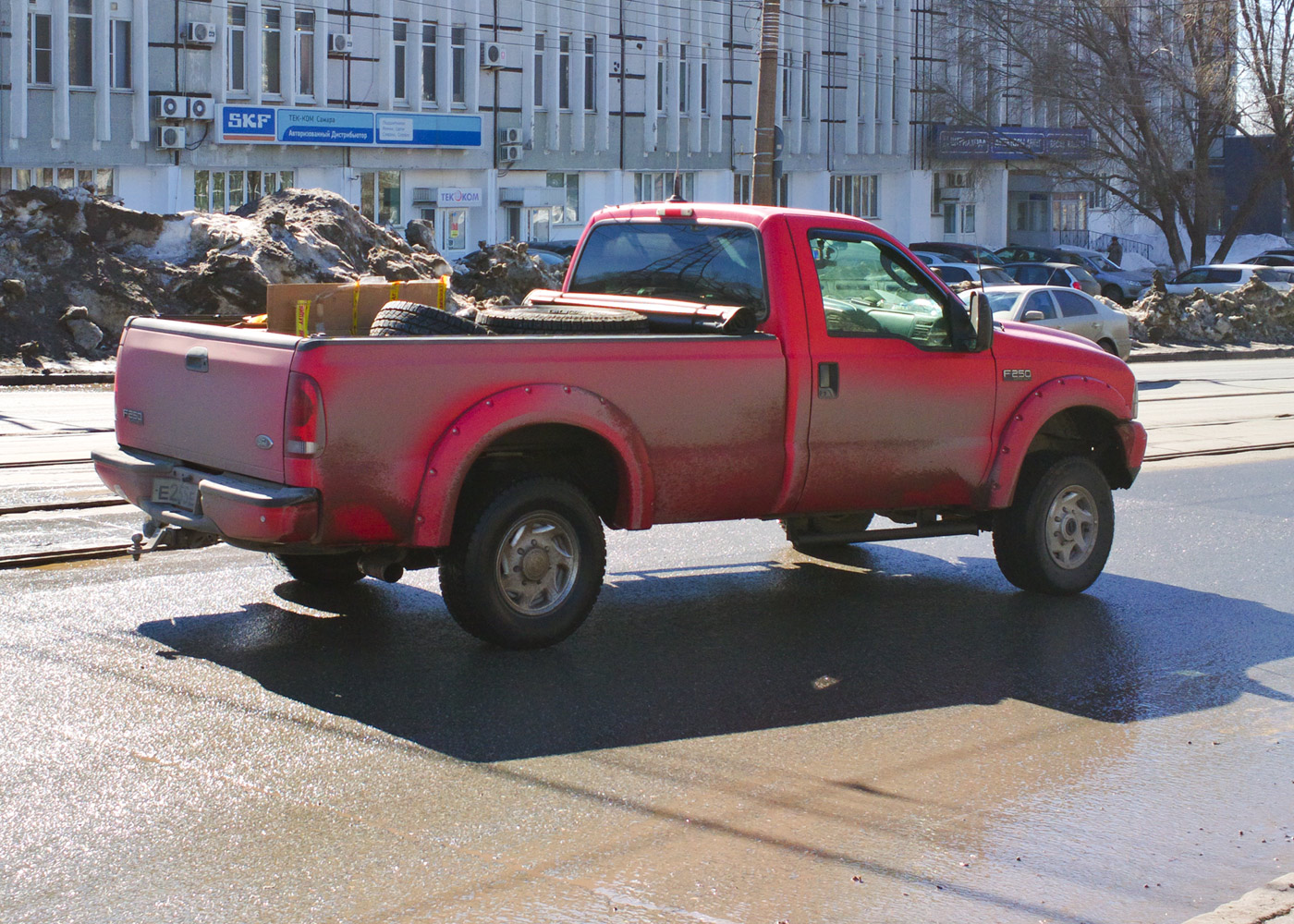 Пикап повышенной проходимости Ford F250 #Е255ЕО163. г. Самара, ул. Партизанская