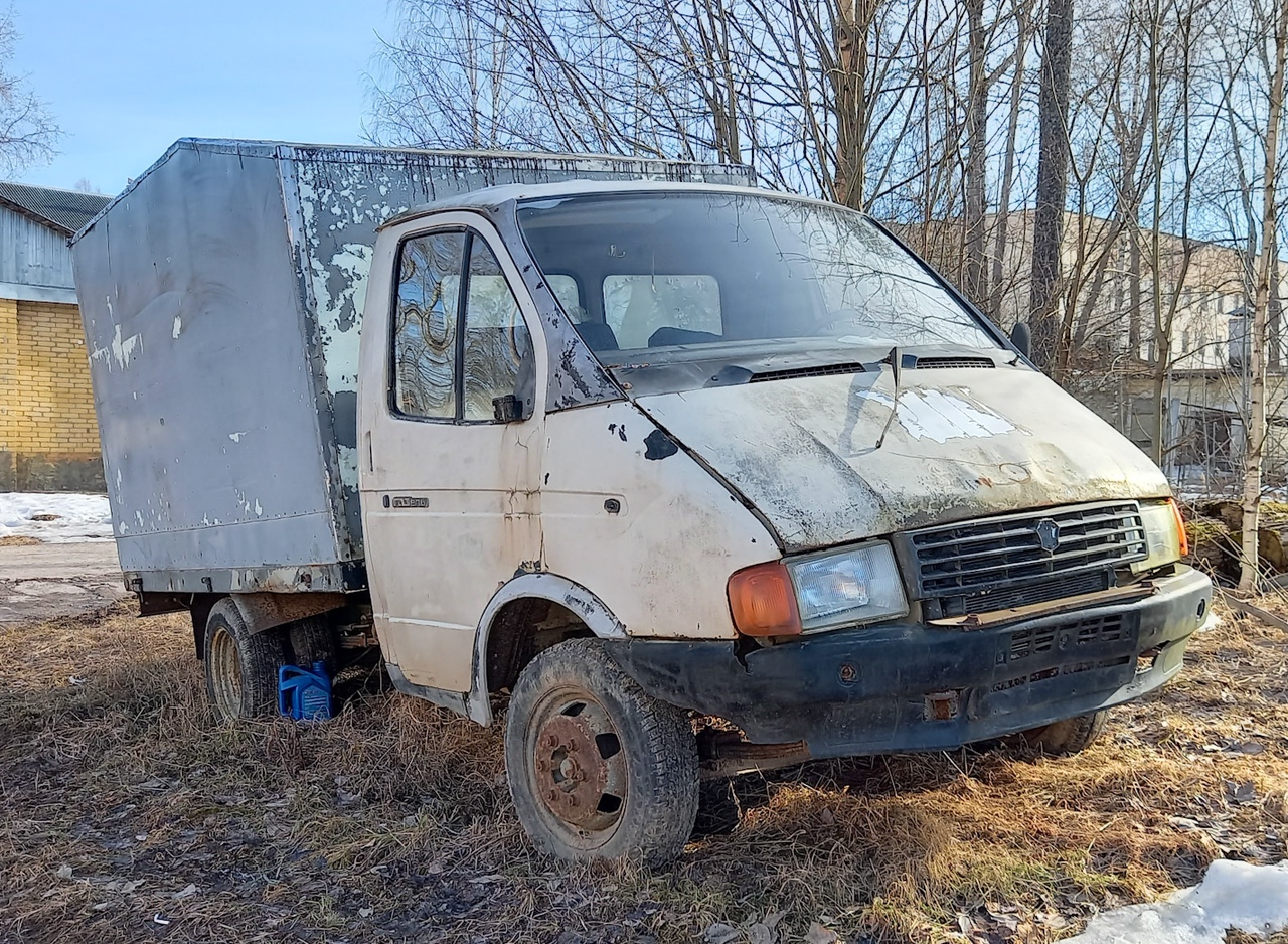 Фургон на шасси ГАЗ-3302 "Газель". Архангельская обл., г. Мирный, ул. Дзержинского 