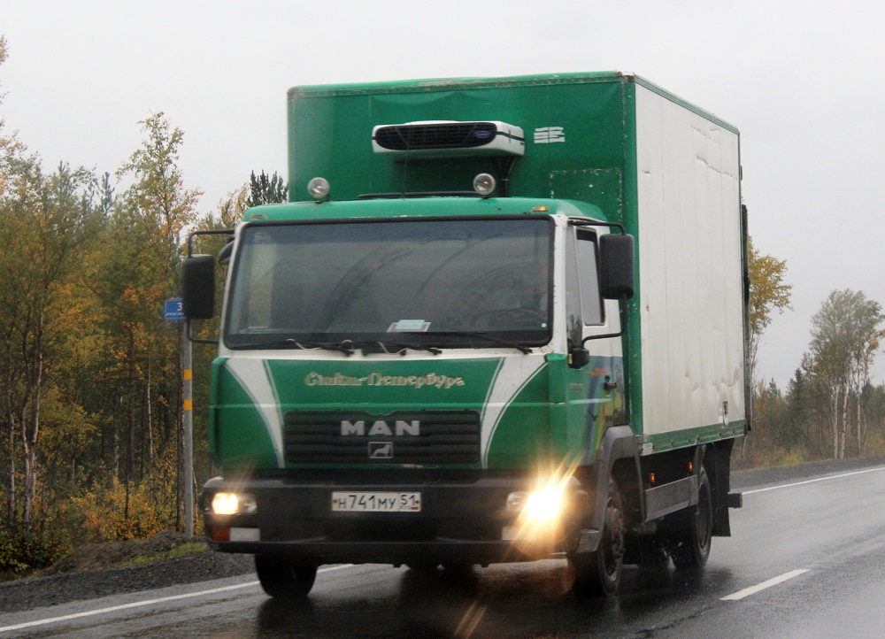 Изотермический фургон MAN LE 2000 8.145 LC #Н 741 МУ 51. Мурманская обл., трасса Р-21 Кола