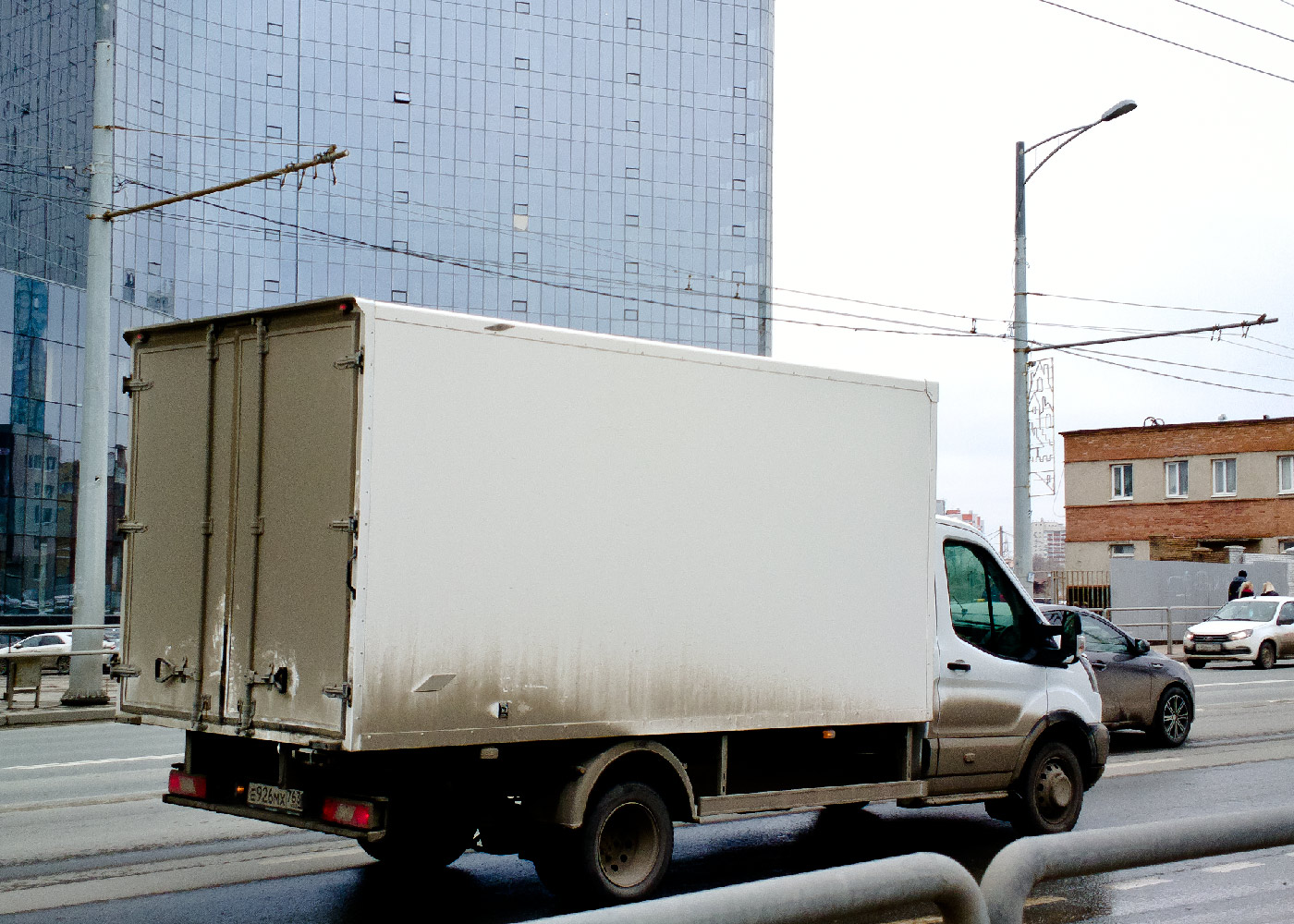 Фургон на шасси Ford Transit* #Е926МХ763. г. Самара, Московское шоссе