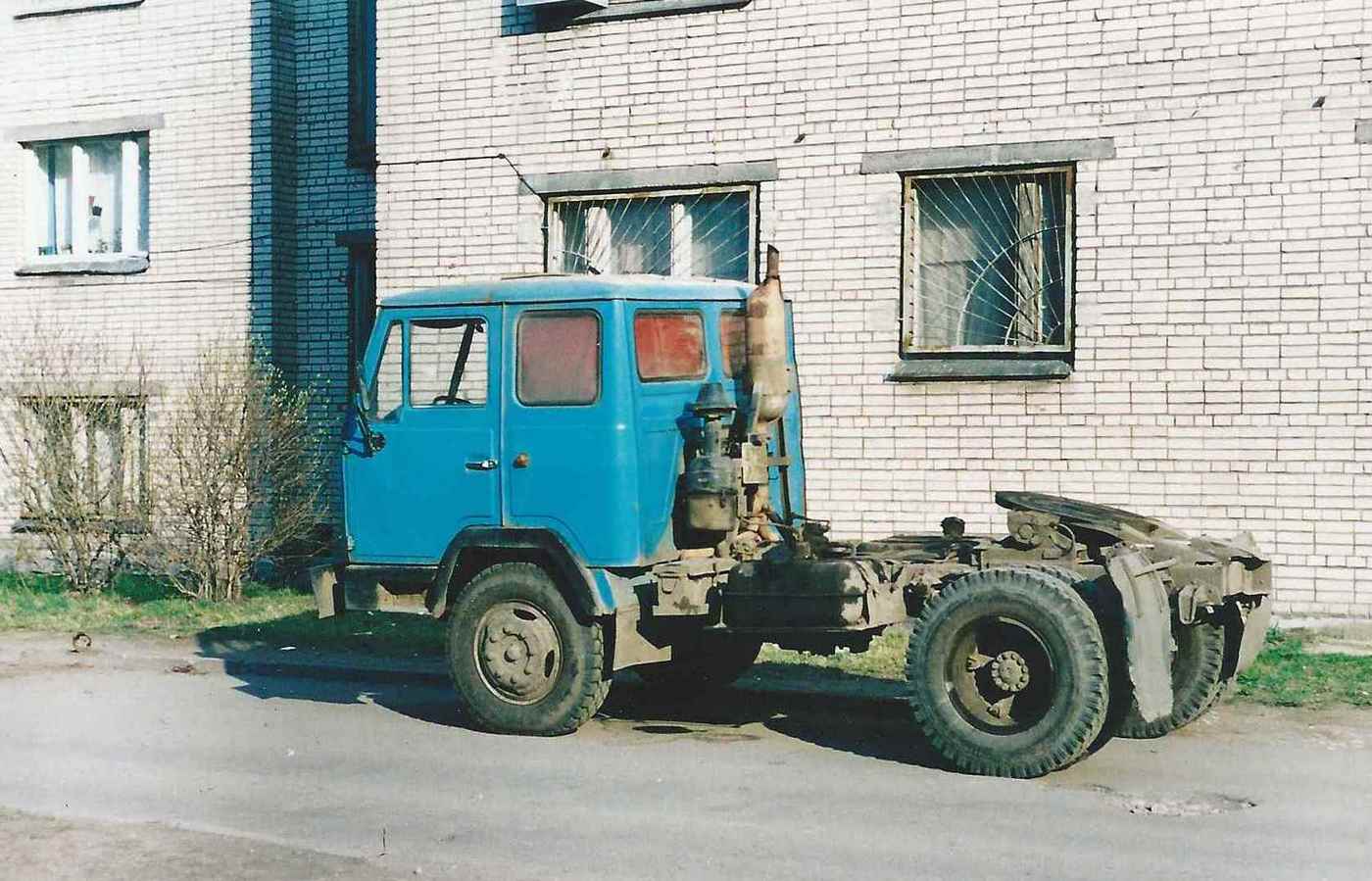 Седельный тягач КАЗ-608В*. г. Санкт-Петербург, Искровский пр.