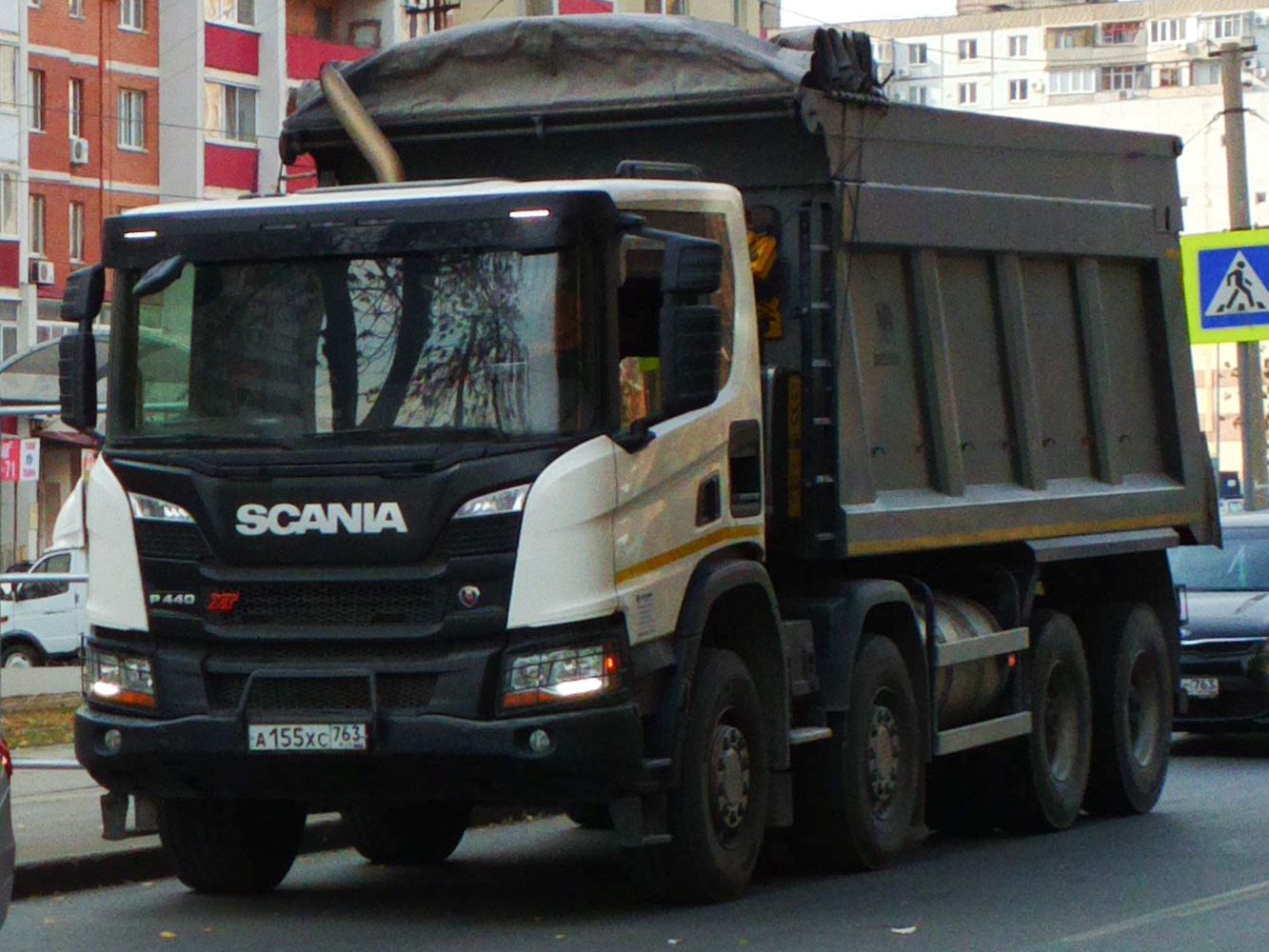 Самосвал SCANIA P440B8x4HZ #А155ХС763. г. Самара, ул. Киевская
