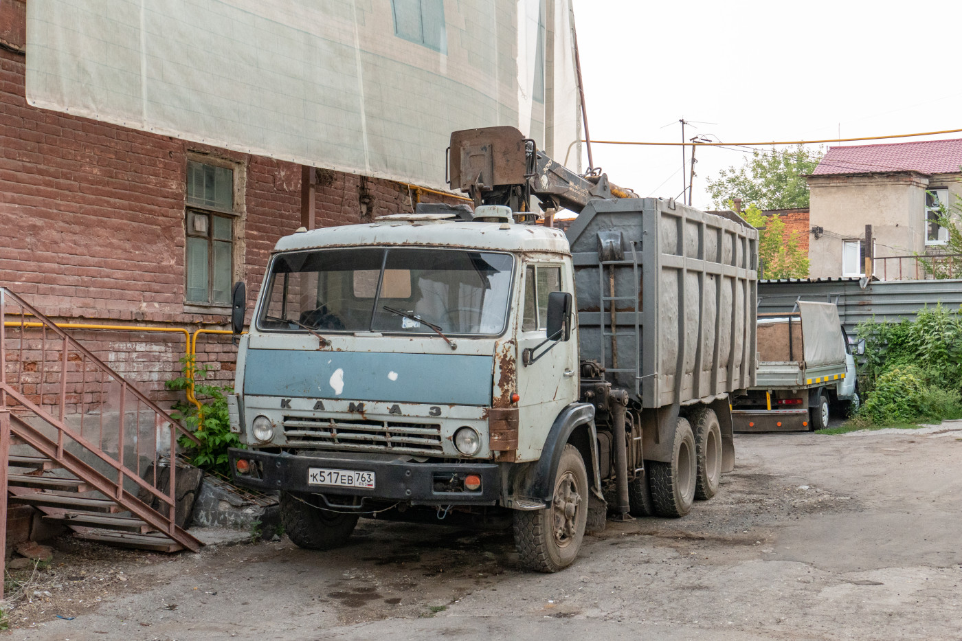 Ломовоз на шасси КАМАЗ-5511 #К517ЕВ763. г. Самара, ул. Кутякова