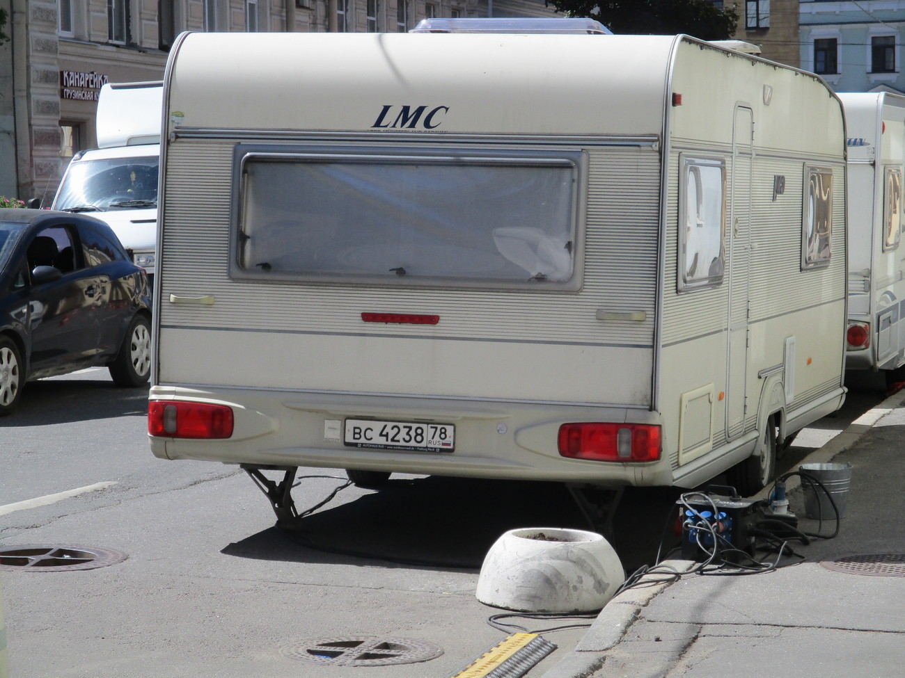 Прицеп кампер LMC-560K#ВС4238 78. Санкт-Петербург,проспект Бугский переулок