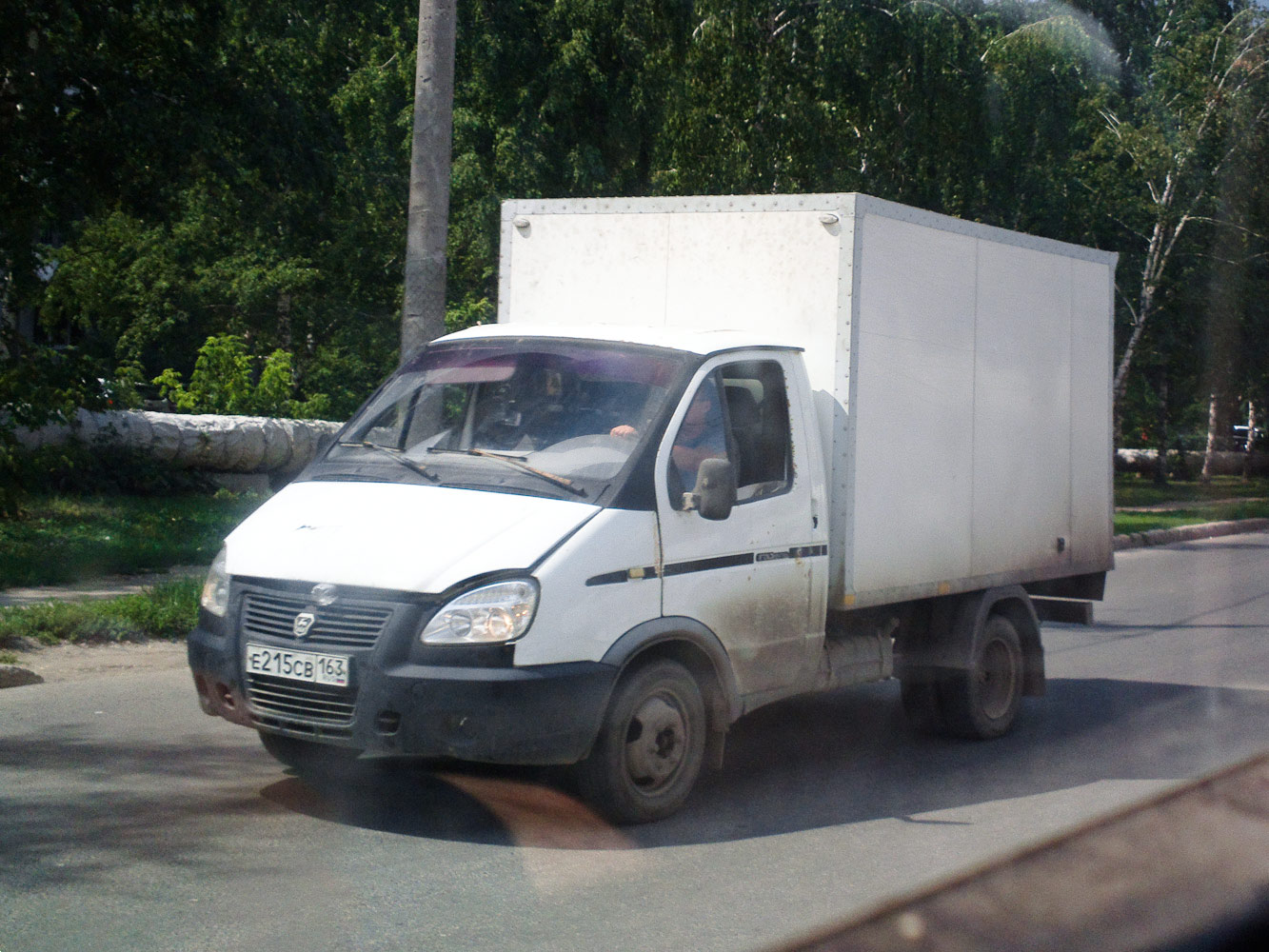 ГАЗ-3302-288 "Газель-Бизнес" #Е215СВ163. Самара, улица Зои Космодемьянской