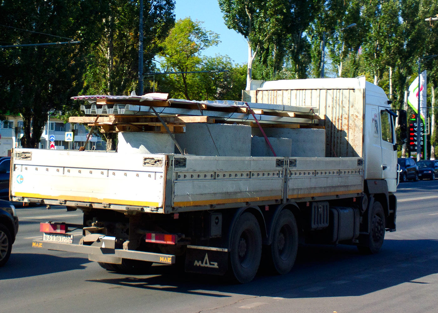 бортовой МАЗ-6303 #В311ВТ763. Самара, Московское шоссе