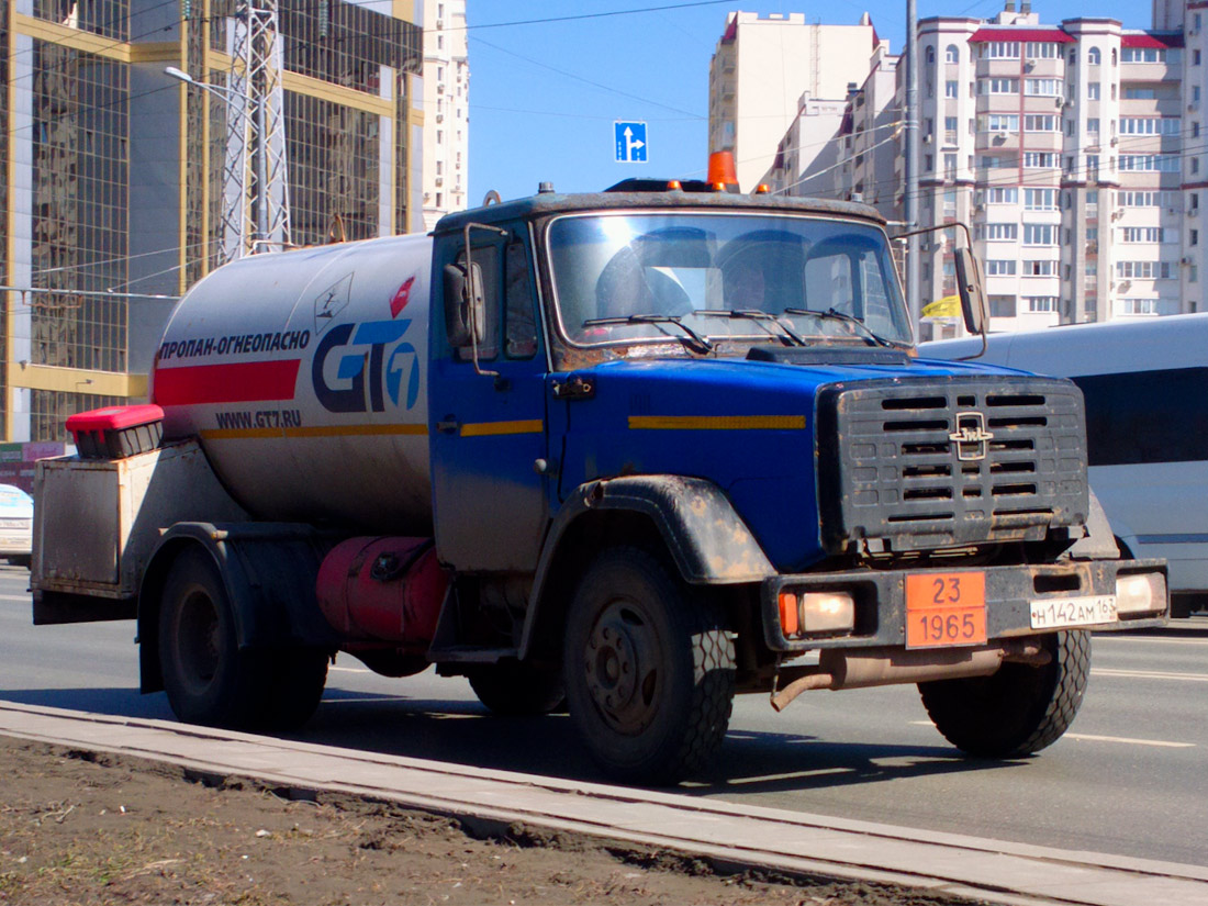 Цистерна-газовоз на шасси ЗиЛ-4331* #Н142АМ163. г. Самара, Московское шоссе