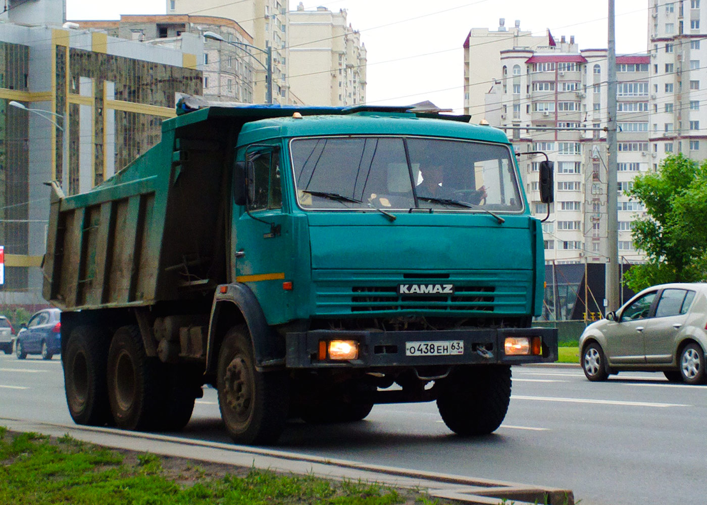 Самосвал КамАЗ-65115 #О438ЕН63. г. Самара, Московское шоссе